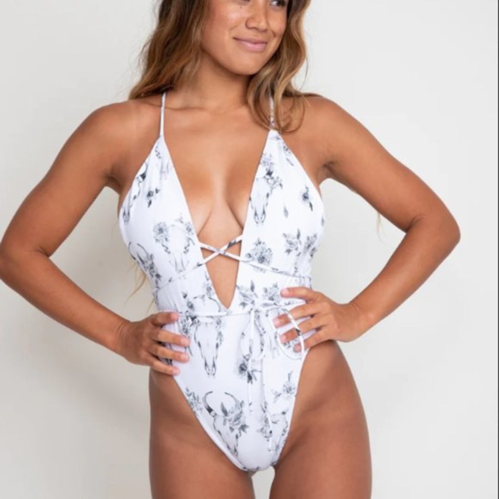 NWOT Skatie Lynn Sonoma SOLD OUT
